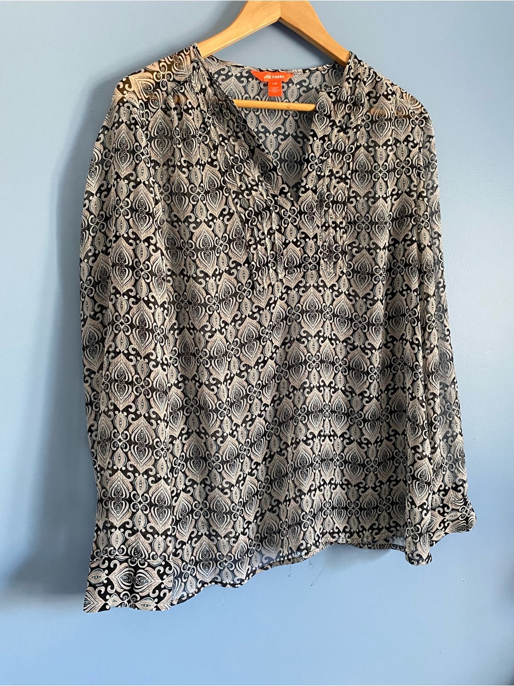 Joe Fresh Women's Black & White Patterned V-Neck Blouse
